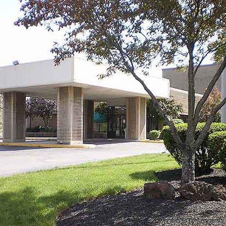 Boarders Inn And Suites - Marion Bagian luar foto