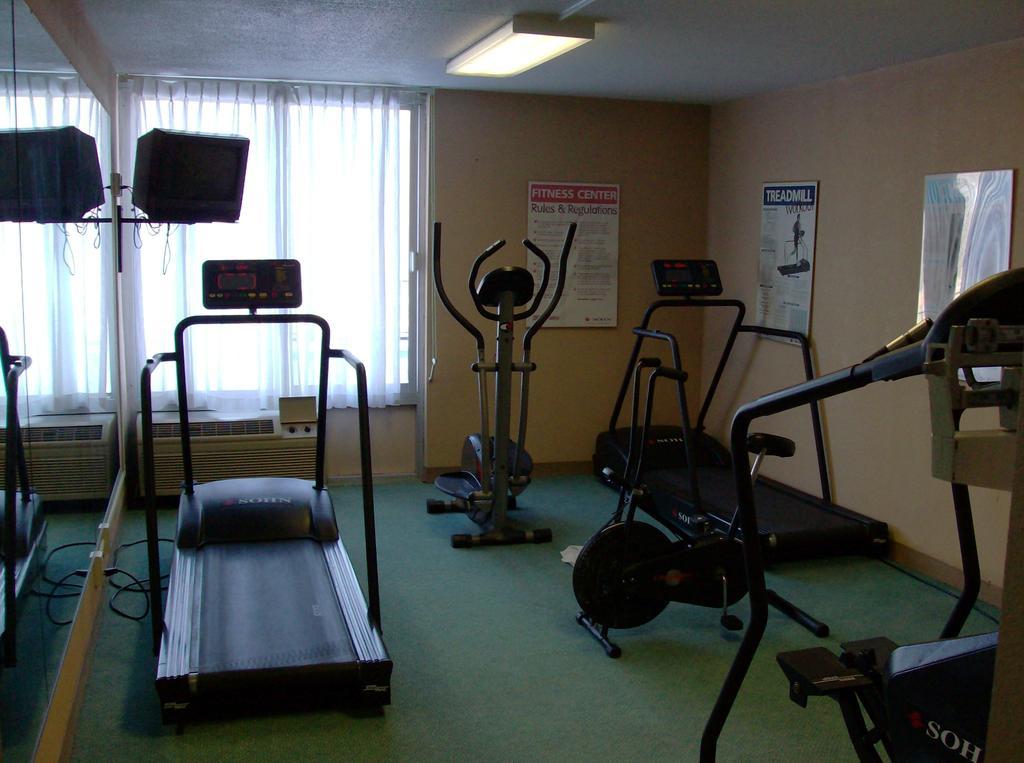 Boarders Inn And Suites - Marion Bagian luar foto